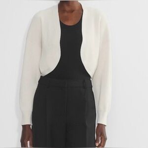 Like New Aritzia Babaton Decision Shrug in Matte Pearl/Cream Size M